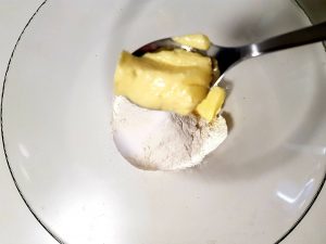 mąka, sól i masło
